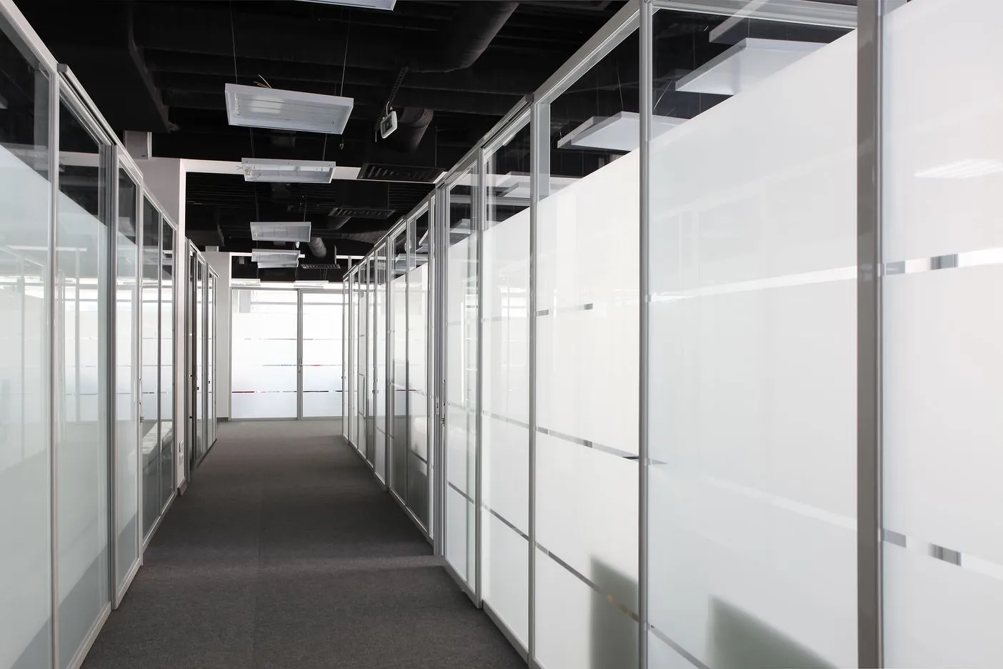 Перегородки для офиса из алюминия