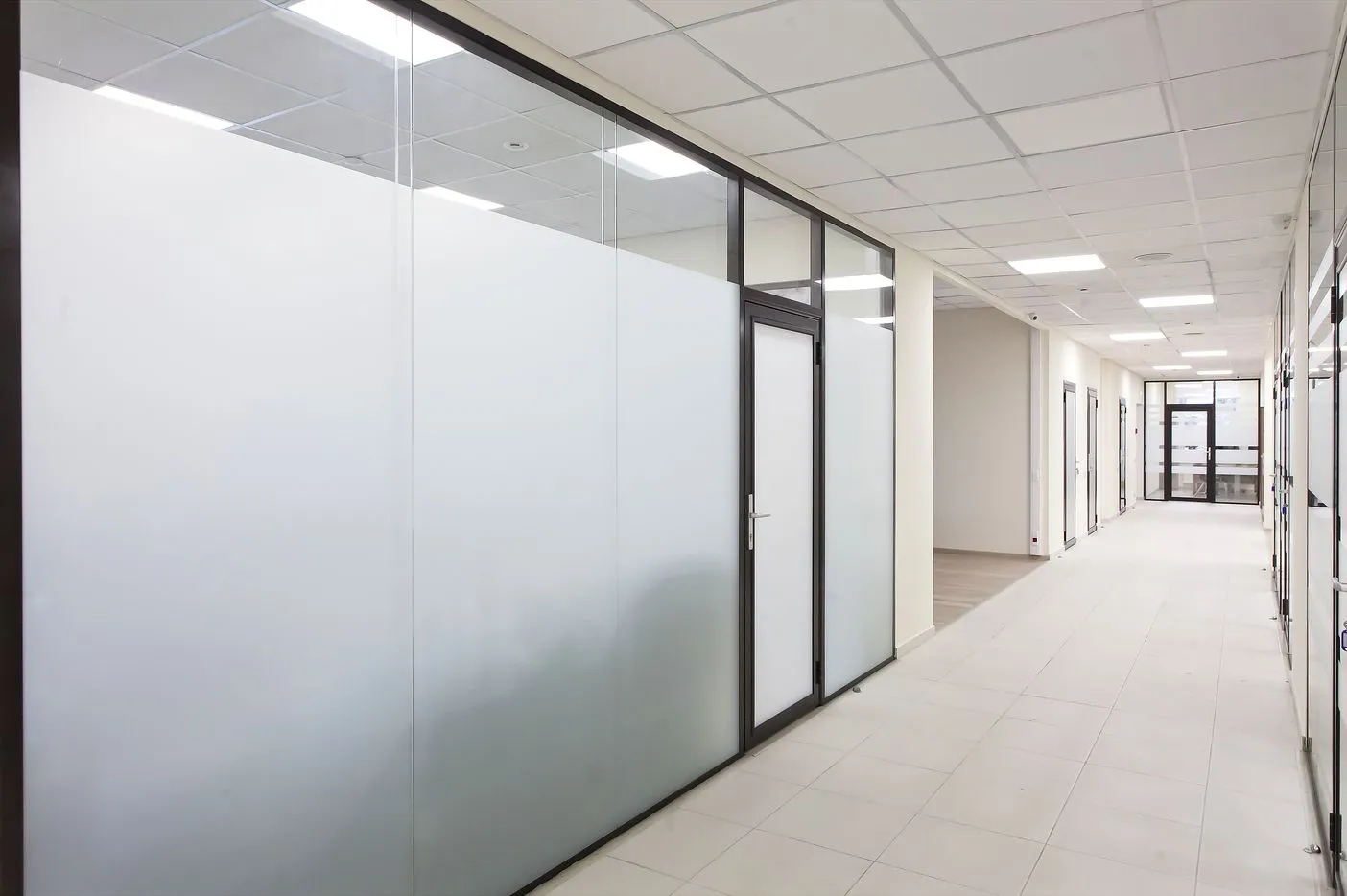 \Каркасные офисные перегородки