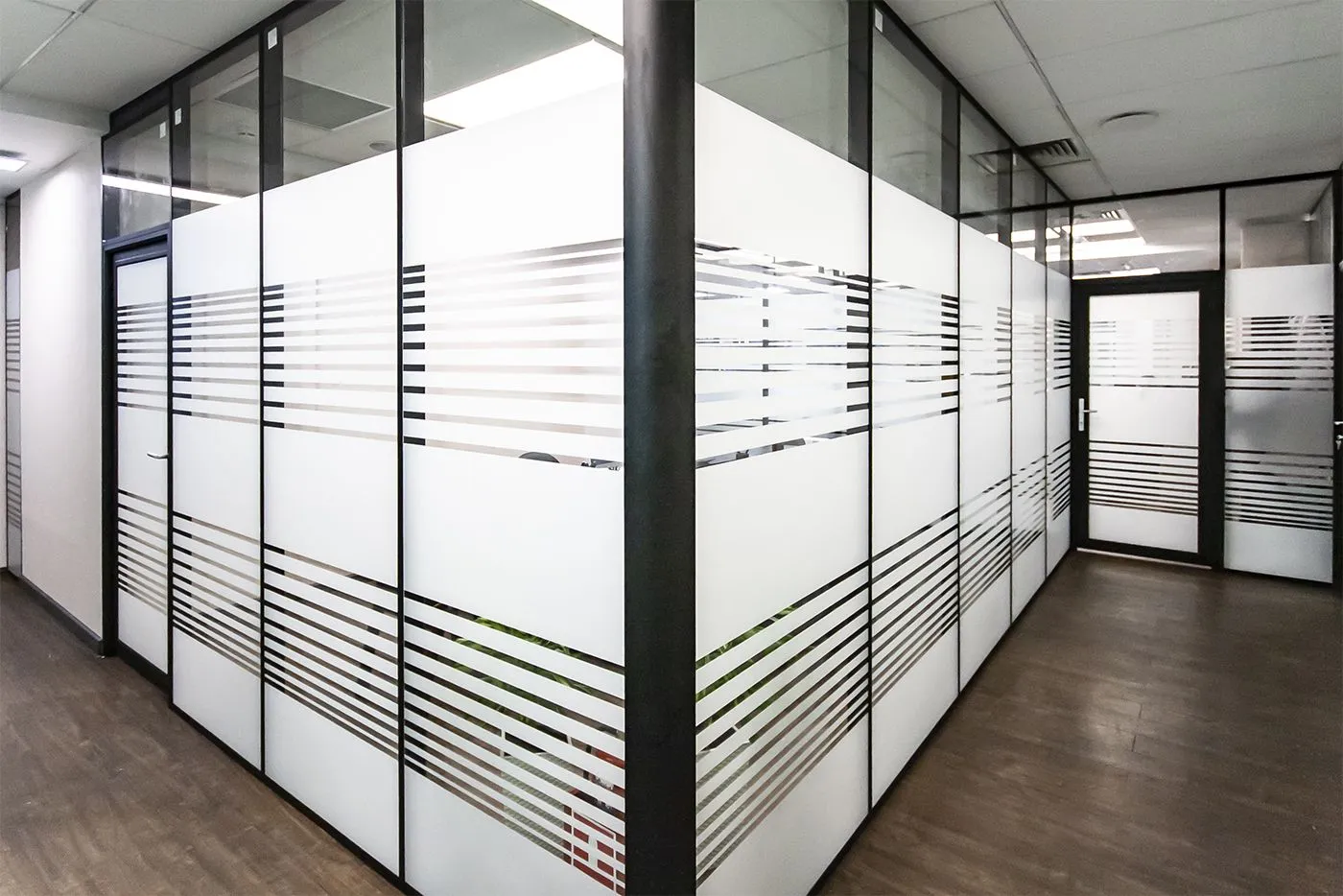 Перегородки для офиса из алюминия
