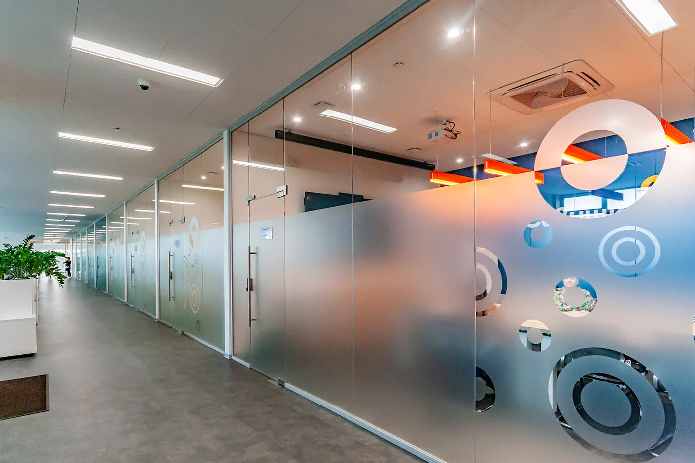 Перегородки для офиса из алюминия