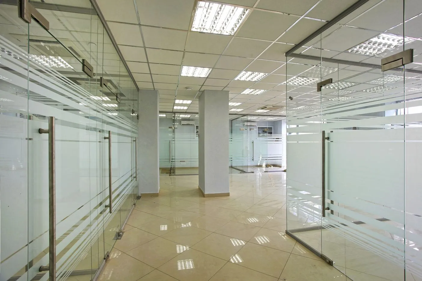 Перегородки для офиса из алюминия