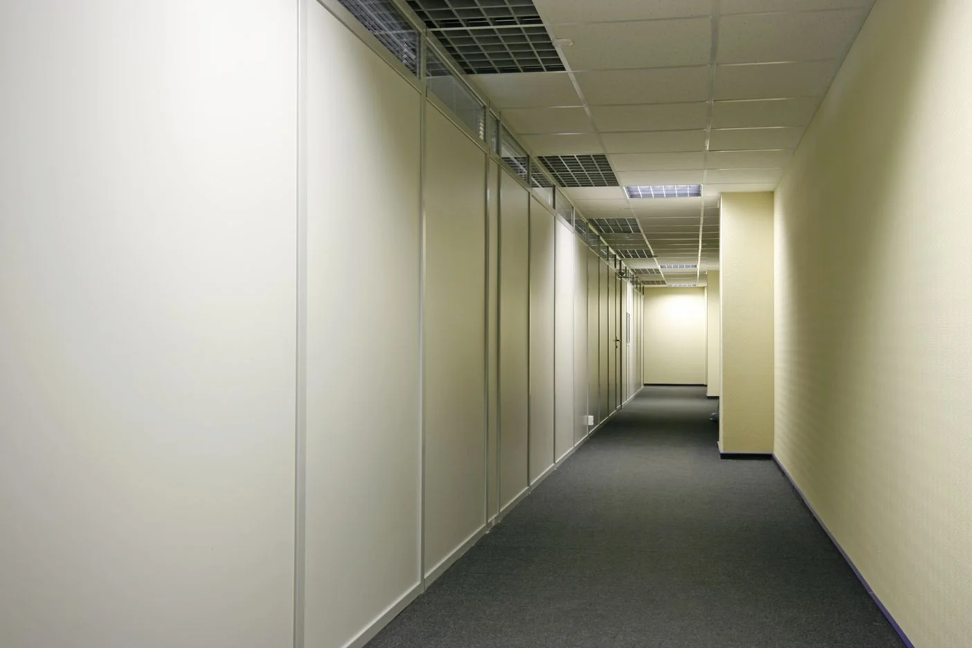 Перегородки для офиса из алюминия