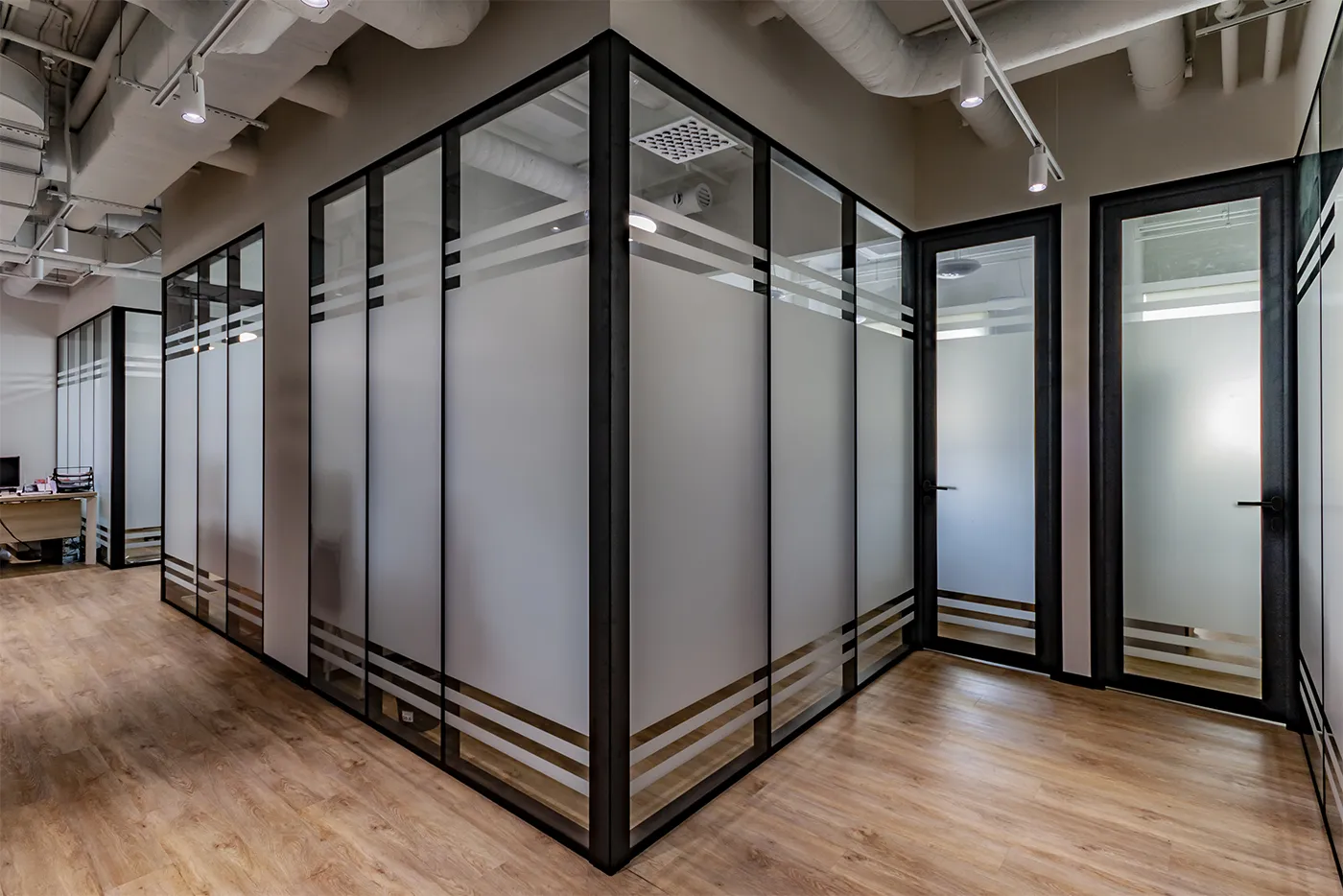 Перегородки для офиса из алюминия