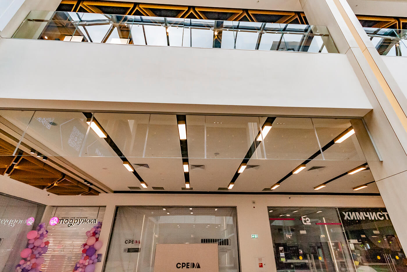 Цельностеклянные перегородки