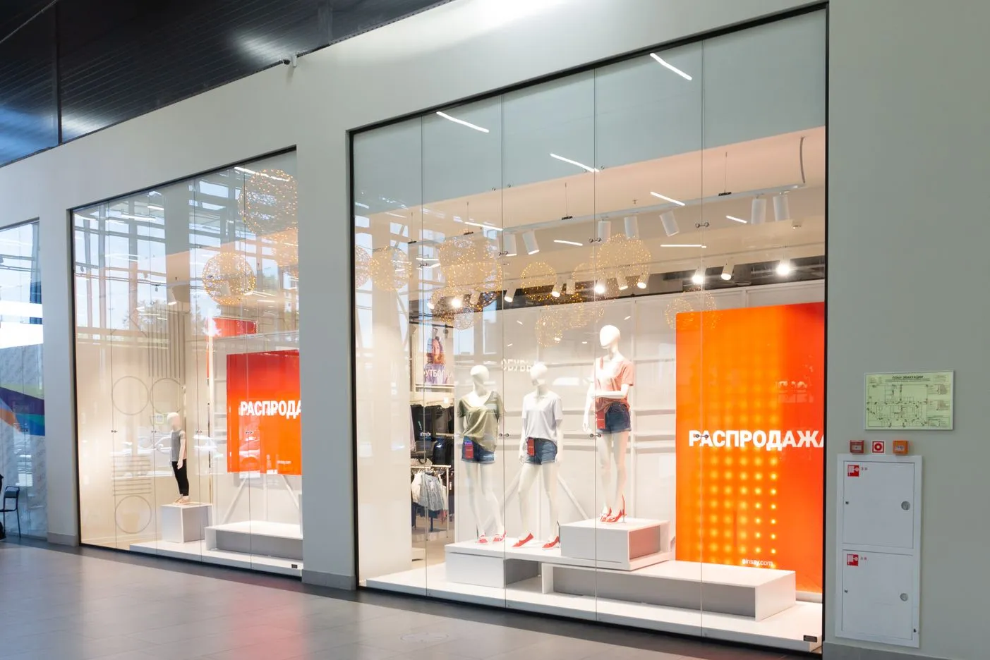 Цельностеклянные торговые павильоны CSP