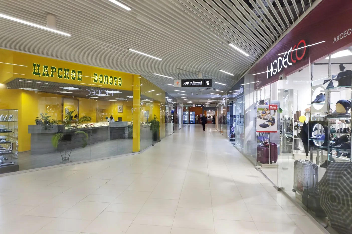 Цельностеклянные торговые перегородки CSP