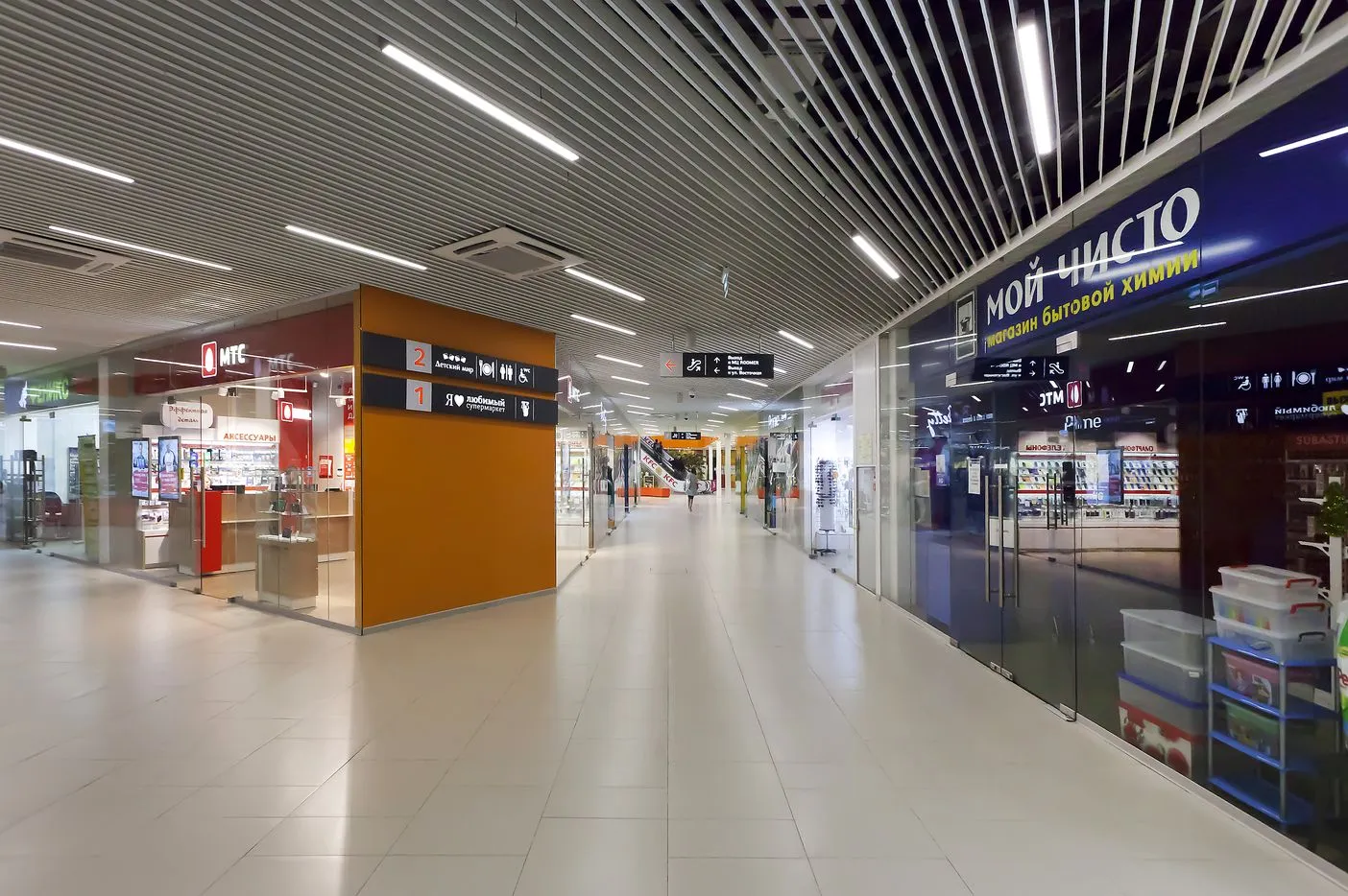 Цельностеклянные торговые перегородки CSP