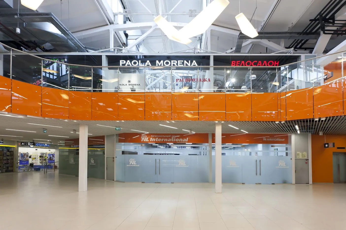 Цельностеклянные торговые перегородки CSP