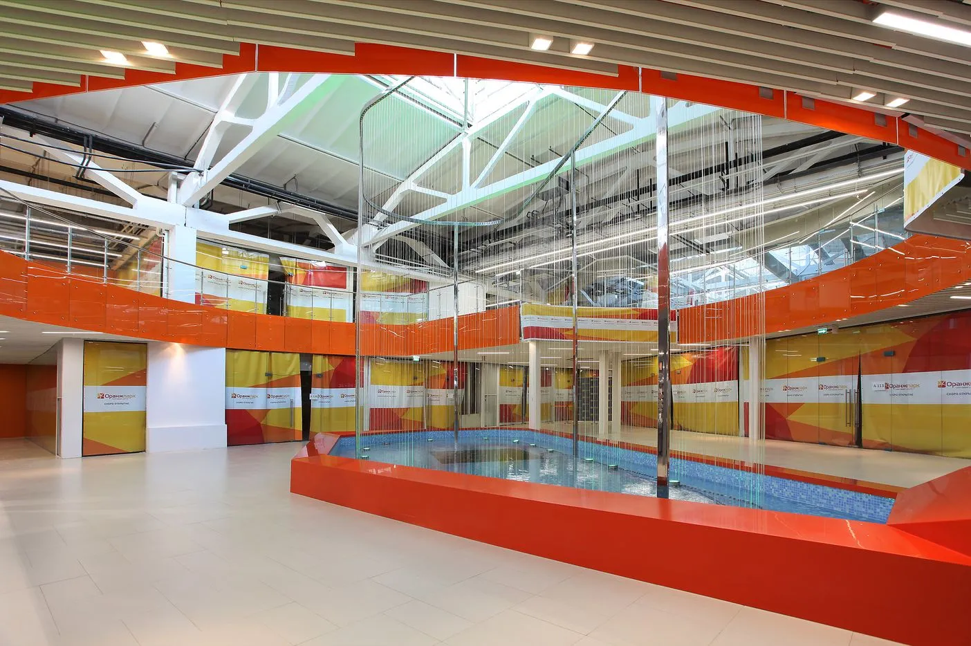 Цельностеклянные торговые перегородки CSP