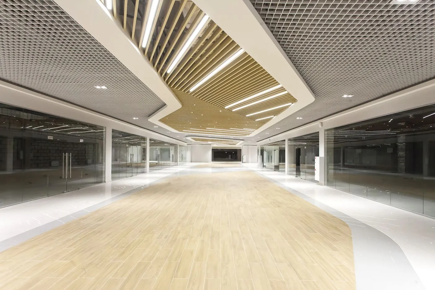 Цельностеклянные торговые павильоны CSP