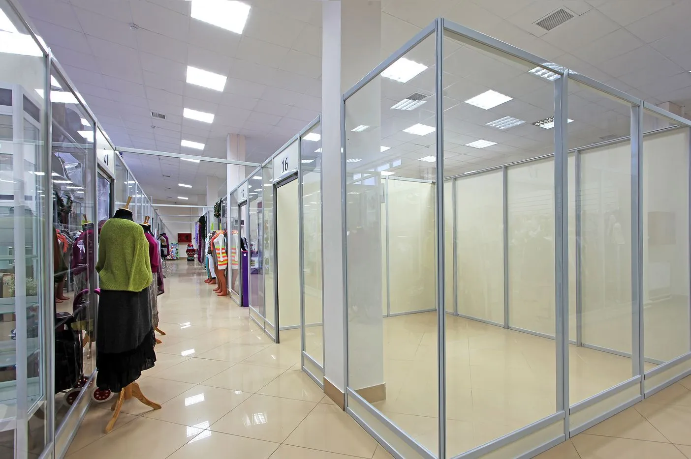 Легкие алюминиевые торговые павильоны LOTTA