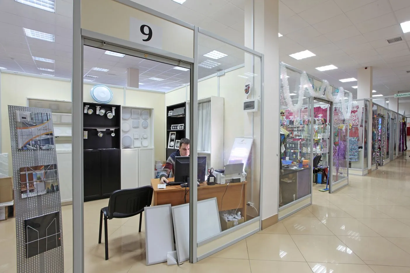 Легкие алюминиевые торговые павильоны LOTTA